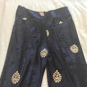 Super cute party pants